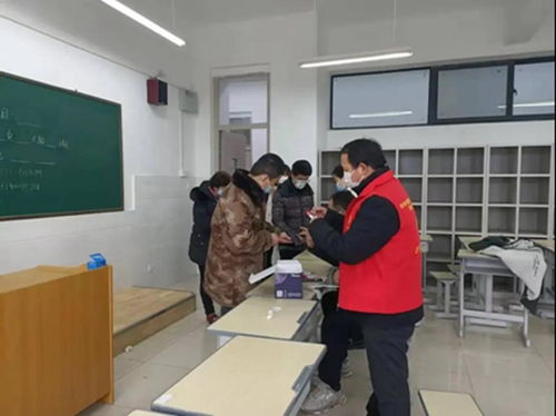 登封教育人 同心抗疫，全力護(hù)航核酸檢測(cè)平穩(wěn)有序